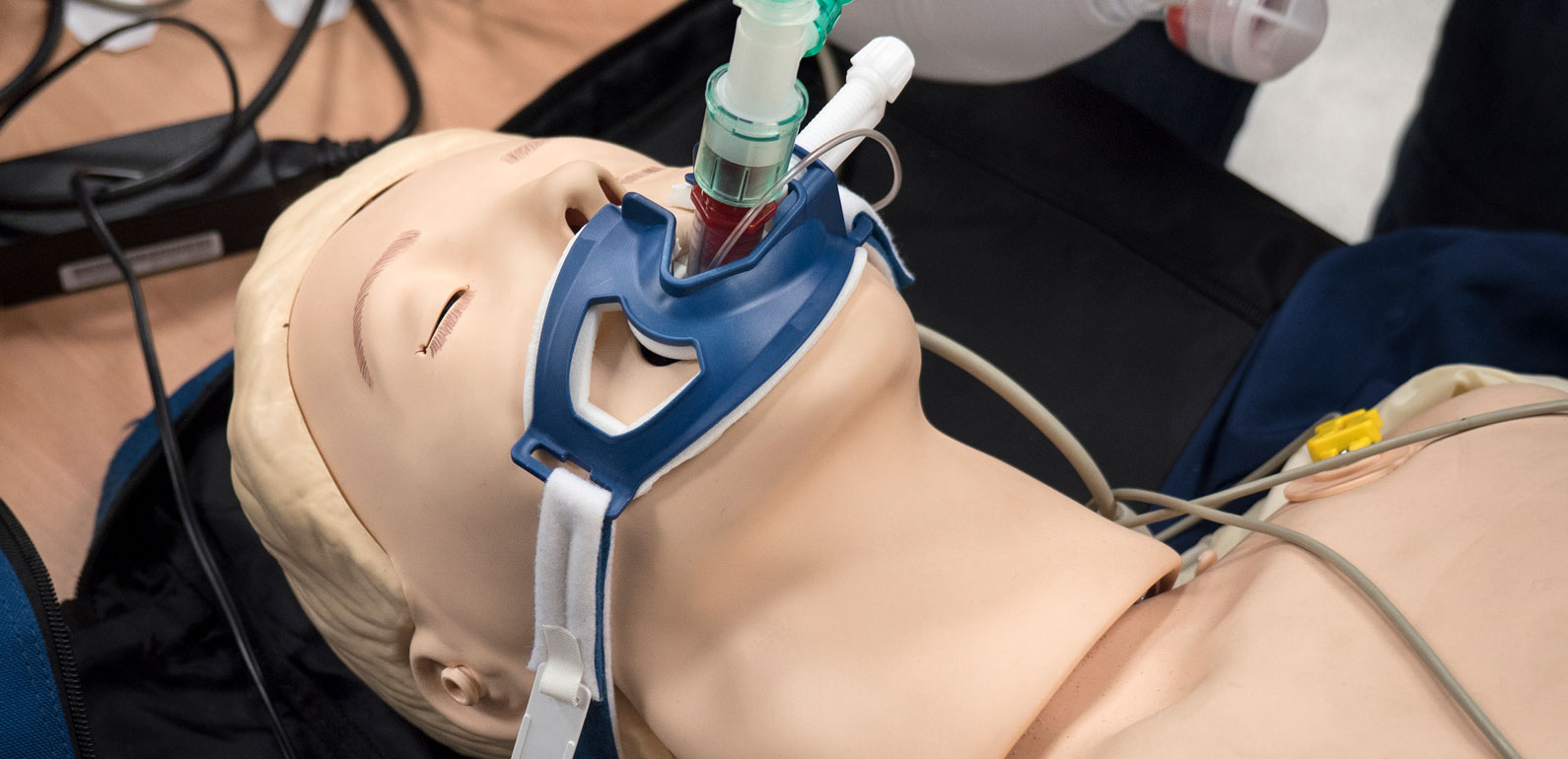 Training dummy with oxygen support